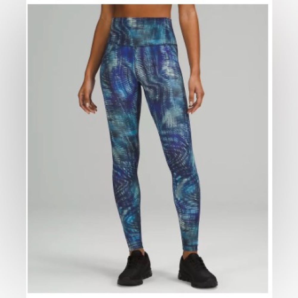 Lululemon Wundertrain leggings size 4. Like new